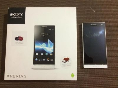 Лот: 3912338. Фото: 1. Xperia S. Смартфоны