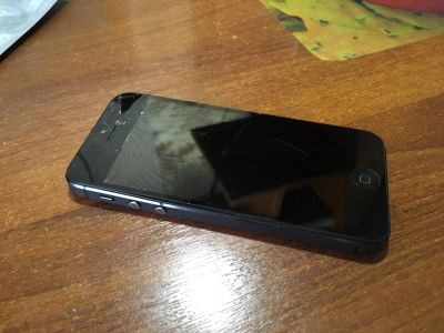 Лот: 9625912. Фото: 1. Apple iPhone 5 16 Gb (Black). Смартфоны