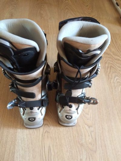 Лот: 11638865. Фото: 1. Ботинки горнолыжные Dolomite Comfort... Ботинки
