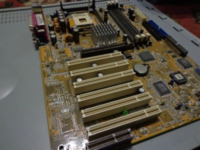 Лот: 8056998. Фото: 1. asus p4b266. Материнские платы
