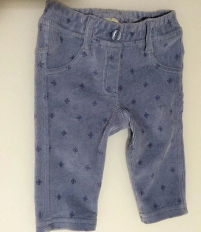 Лот: 6517031. Фото: 1. Джинсы фирмы Benetton на девочку. Брюки, шорты, джинсы