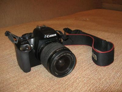 Лот: 544101. Фото: 1. Canon EOS 1000D, не функционирует. Цифровые зеркальные