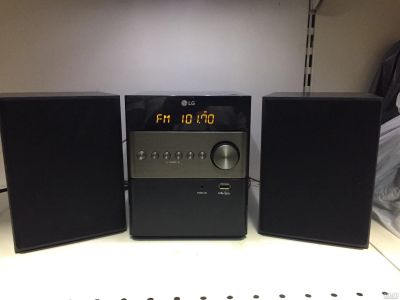 Лот: 14279477. Фото: 1. Музыкальный центр Micro LG CM1560. Музыкальные центры, магнитолы