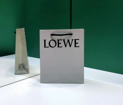 Лот: 25777971. Фото: 1. Loewe | Лёве, брендовый пакет... Подарочная упаковка