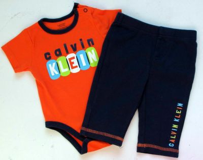 Лот: 7692831. Фото: 1. Комплект для мальчика Calvin Klein... Брюки, шорты, джинсы