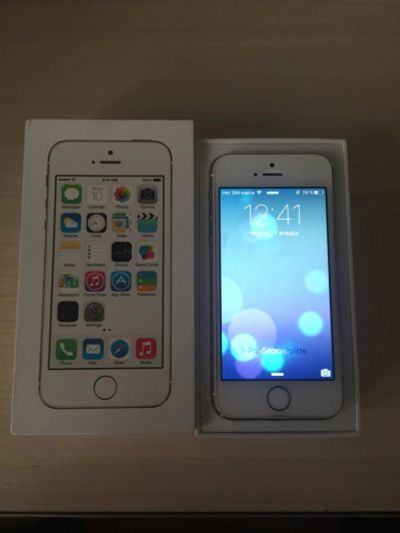 Лот: 6715251. Фото: 1. iPhone 5s 32 gold. Смартфоны