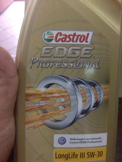 Лот: 10575672. Фото: 1. Моторное масло Castrol EDGE Professional... Масла, жидкости