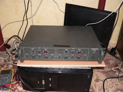 Лот: 1248367. Фото: 1. Усилитель. Рвет 4 штуки S-90... Усилители, эквалайзеры