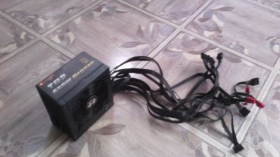Лот: 12239385. Фото: 1. Thermaltake tr2 s 650w(обмен). Корпуса, блоки питания