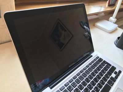 Лот: 11590747. Фото: 1. Apple Macbook pro 13 (mid 2009... Планшеты