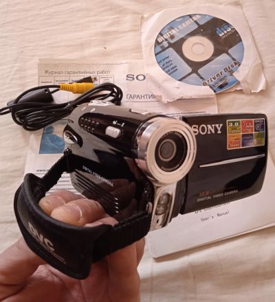 Лот: 18749331. Фото: 1. Видеокамера Sony video digitals12... Цифровые компактные