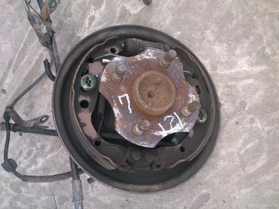 Лот: 14129454. Фото: 1. Ступица задняя левая Toyota Corolla... Ходовая, подвеска, рулевое управление