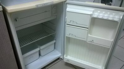 Лот: 6910900. Фото: 1. Бирюса-8-отечественный мини-холодильник... Холодильники, морозильные камеры