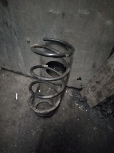 Лот: 11209942. Фото: 1. пружина стойки передняя ford focus... Ходовая, подвеска, рулевое управление