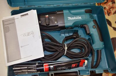 Лот: 17196373. Фото: 1. Перфоратор Makita HR2450. Электроинструмент