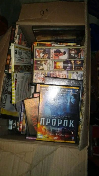 Лот: 13936373. Фото: 1. DVD диски 100 шт. CD, DVD, BluRay