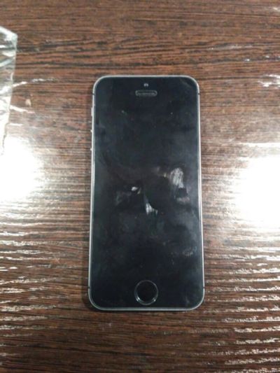 Лот: 9204583. Фото: 1. Iphone 5s 16GB, grey, полный комплект... Смартфоны
