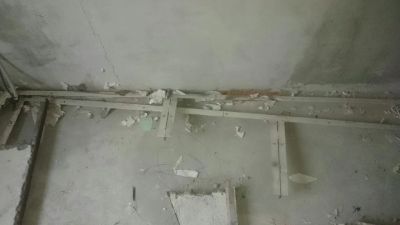 Лот: 7502906. Фото: 1. Железо 2 уголка по 2,5 метра. Кровельные материалы
