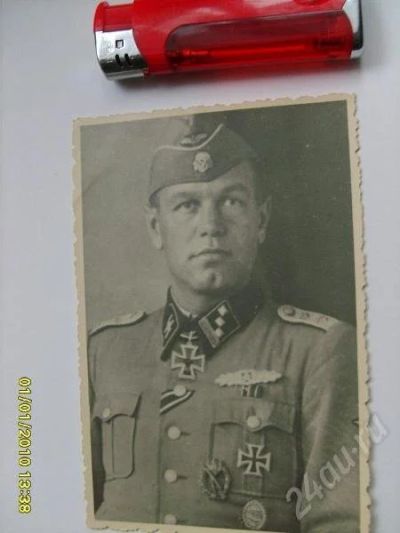 Лот: 197999. Фото: 1. Портрет SS-Hauptsturmfuhrer, Waffen-SS. Военная техника, документация