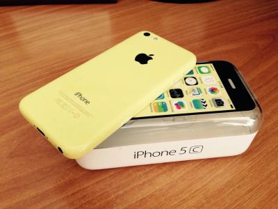 Лот: 6075498. Фото: 1. iPhone 5c. Смартфоны