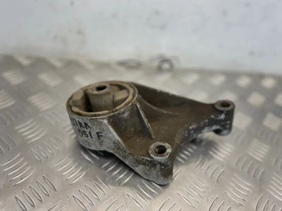 Лот: 21702945. Фото: 1. подушка двигателя Opel Astra L48. Двигатель и элементы двигателя