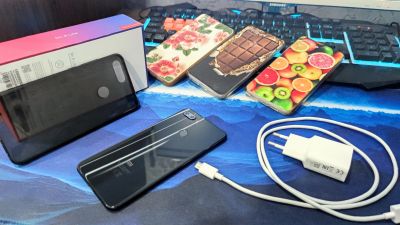 Лот: 21116528. Фото: 1. Mi 8 lite. Смартфоны