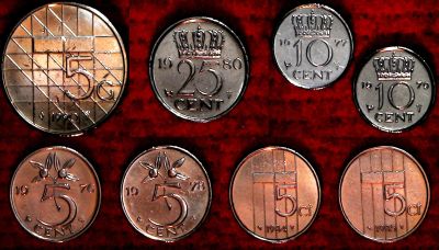 Лот: 13509136. Фото: 1. Нидерланды. 8 монет, разных годов... Европа