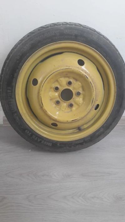 Лот: 14711605. Фото: 1. Запаска "банан" на Toyota Carina... Шины на дисках