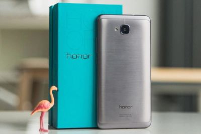 Лот: 10929112. Фото: 1. 5.2" Смартфон Honor 5C 16 ГБ серый... Смартфоны