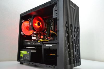 Лот: 17299903. Фото: 1. Игровой компьютер 8 ядер /RX 580... Компьютеры в сборе