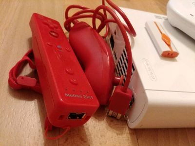 Лот: 11979914. Фото: 1. Wii U полный комплект + wii mote... Игровые приставки, консоли