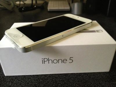 Лот: 4253348. Фото: 1. iphone 5 16GB white. Смартфоны