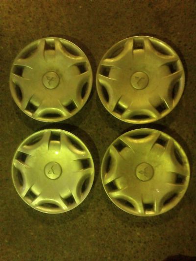 Лот: 6776603. Фото: 1. Mitsubishi R15. Колпаки