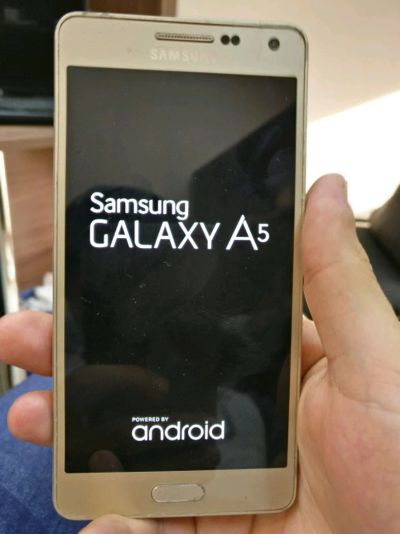 Лот: 12051062. Фото: 1. Samsung galaxy a5 2015 a500f золотой. Смартфоны