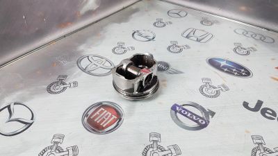 Лот: 23589191. Фото: 1. Поршень Subaru Forester FB20B... Двигатель и элементы двигателя