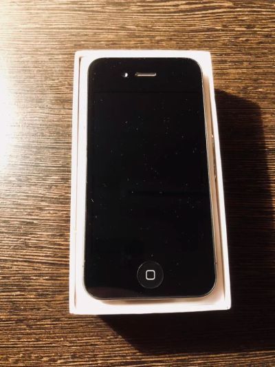 Лот: 11297528. Фото: 1. iPhone 4S, Black, 16 GB. Смартфоны