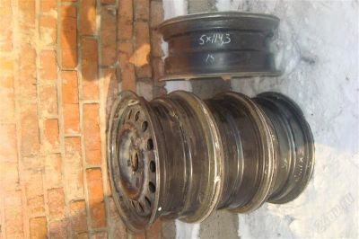 Лот: 1477165. Фото: 1. штамповка r15 5*114+ колпаки. Диски