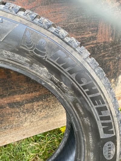 Лот: 24401976. Фото: 1. 225/60 R18 michelin 4 шт. Шины