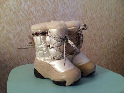 Лот: 8066719. Фото: 1. Зимняя детская обувь . Валенки, угги, унты