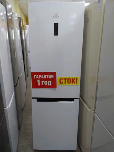 Лот: 13559315. Фото: 1. Холодильник indesit df 5180 w... Холодильники, морозильные камеры