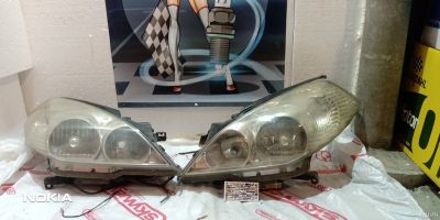 Лот: 18147650. Фото: 1. Фара Nissan Wingroad 2001-2005... Оптика и освещение