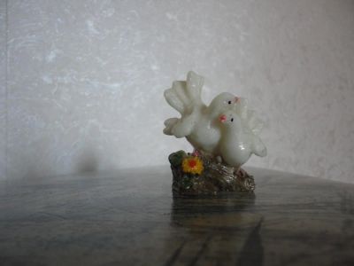 Лот: 7505784. Фото: 1. Статуэтка голубки. Фигурки, статуэтки