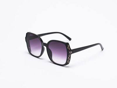 Лот: 19469686. Фото: 1. Очки Fendi. Очки солнцезащитные