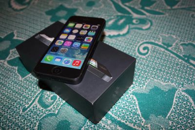 Лот: 6673944. Фото: 1. Apple iPhone 5 (16Gb) без торга... Смартфоны