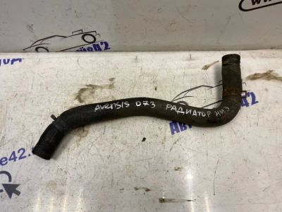 Лот: 21713109. Фото: 1. патрубок радиатора toyota Avensis... Двигатель и элементы двигателя