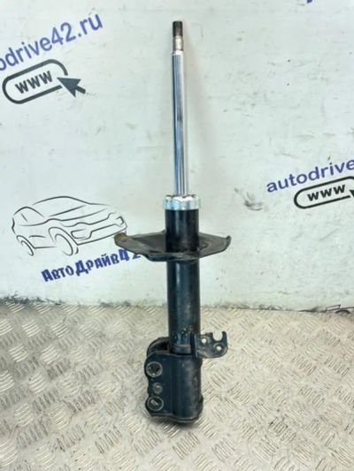 Лот: 25513116. Фото: 1. Амортизатор toyota Corolla ZZE120. Двигатель и элементы двигателя