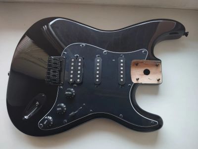 Лот: 23526487. Фото: 1. Корпус Stratocaster. Гитары