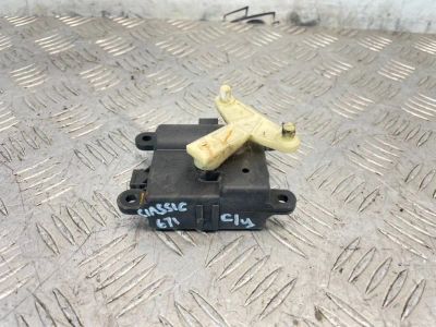 Лот: 25410561. Фото: 1. сервопривод заслонки печки Nissan... Двигатель и элементы двигателя