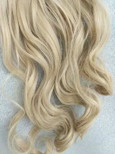 Лот: 12986604. Фото: 1. Блонд синтетические вьющиеся длинные... Наращивание ресниц, волос