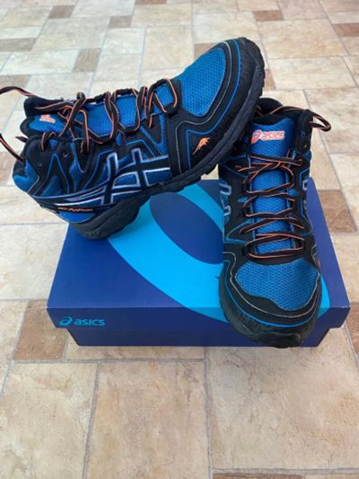 Лот: 19924114. Фото: 1. Зимние ботинки Asics, р. 40. Ботинки, полуботинки